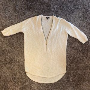 Quarter sleeved knit pull over 🌼